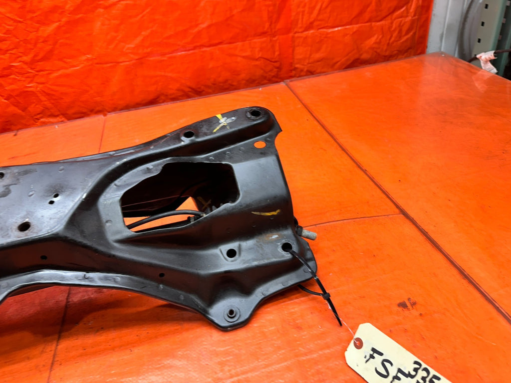 97 01 HONDA PRELUDE 2.2L FRONT SUBFRAME K MEMBER W/ POWER STEERING RACK OEM #3356