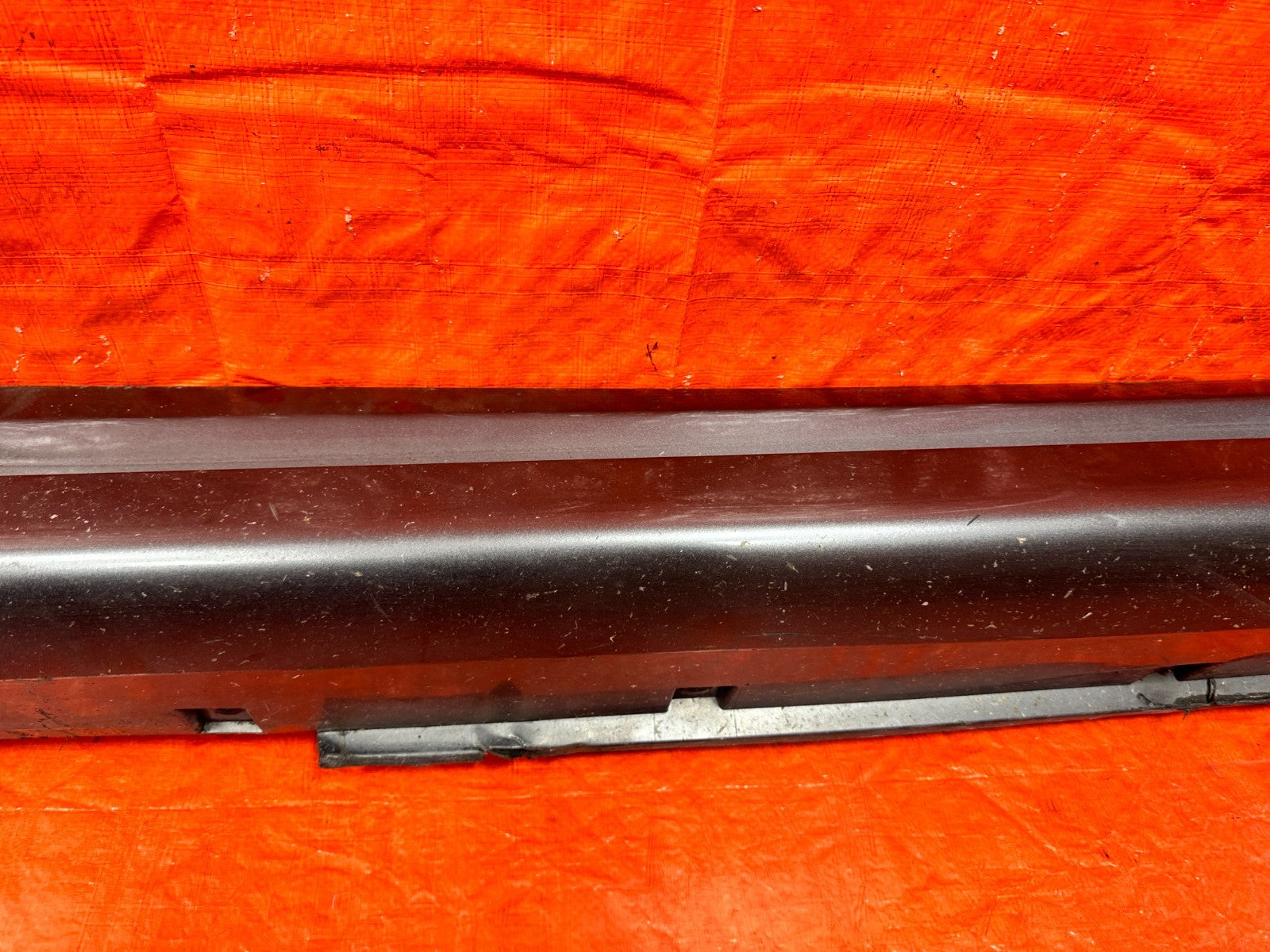 09 13 INFINITI G37 CONVERTIBLE   DRIVER LEFT SIDE SKIRT ROCKER MOLDING OEM #3104