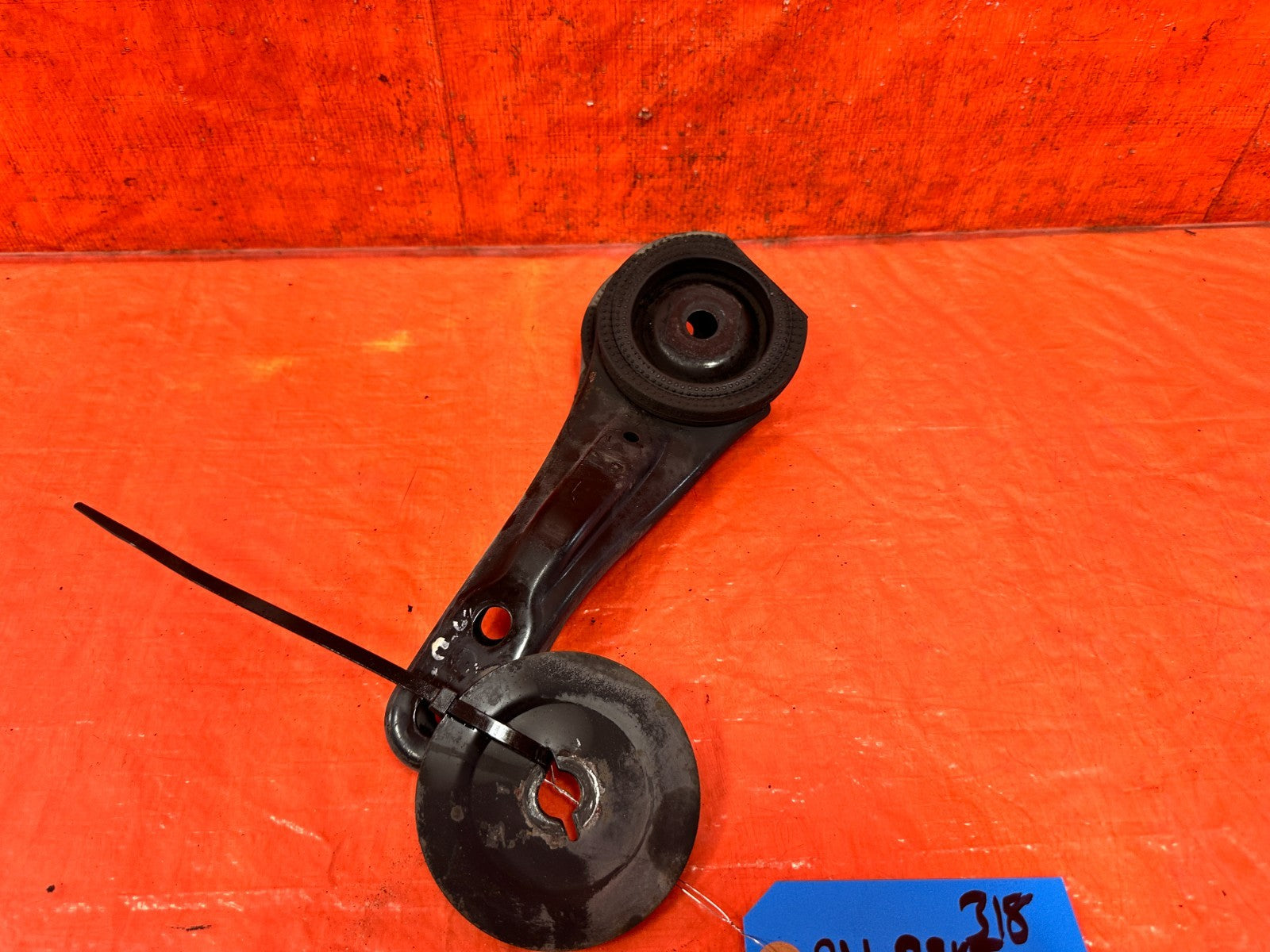 13 16 HYUNDAI GENESIS COUPE   REAR SUBFRAME BRACKET   OEM 3181