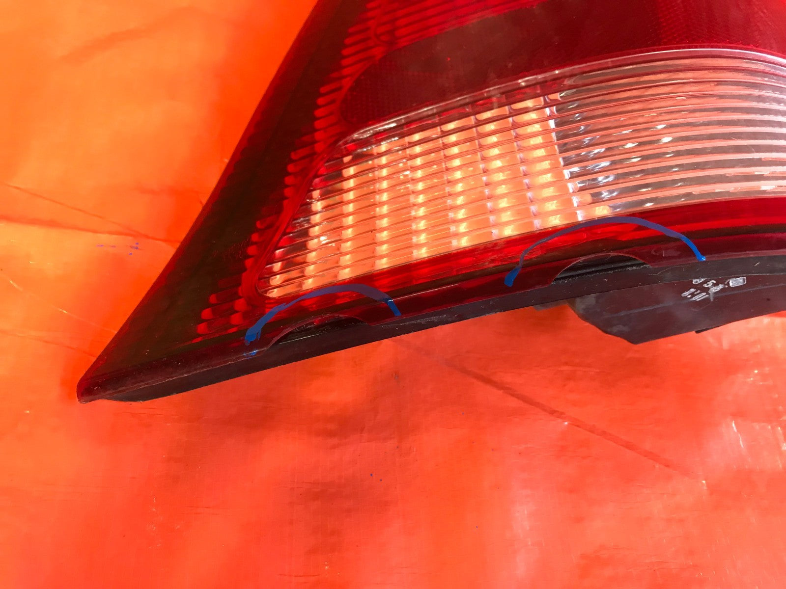 OEM 1999 99 FORD WINDSTAR DRIVER LEFT TAIL LIGHT LAMP L LH 2 CHIPS1