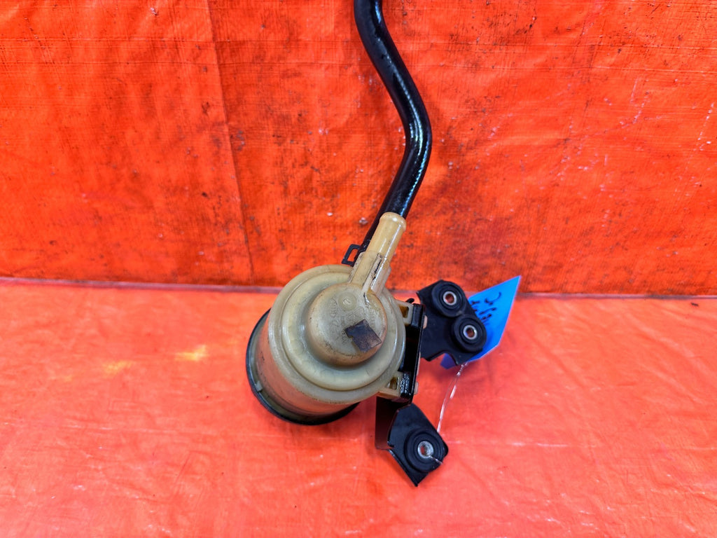 13 16 HYUNDAI GENESIS COUPE   POWER STEERING RESERVOIR TANK BOTTLE   OEM 3183