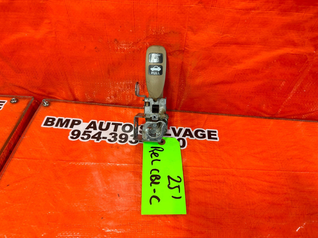 08 12 HONDA ACCORD SEDAN 2.4L   FUEL RELEASE LEVER   OEM #2510