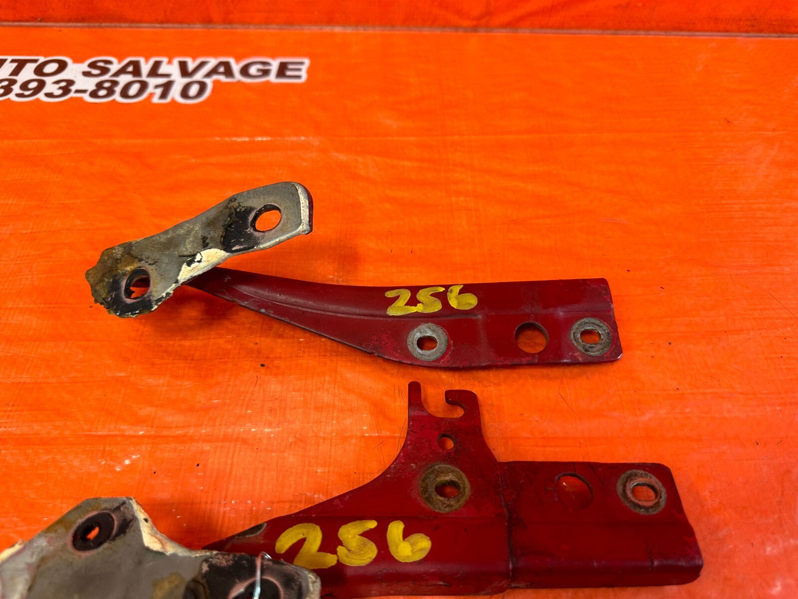 93 95 HONDA DEL SOL   HOOD HINGE SET   LEFT AND RIGHT HINGES   OEM #2565