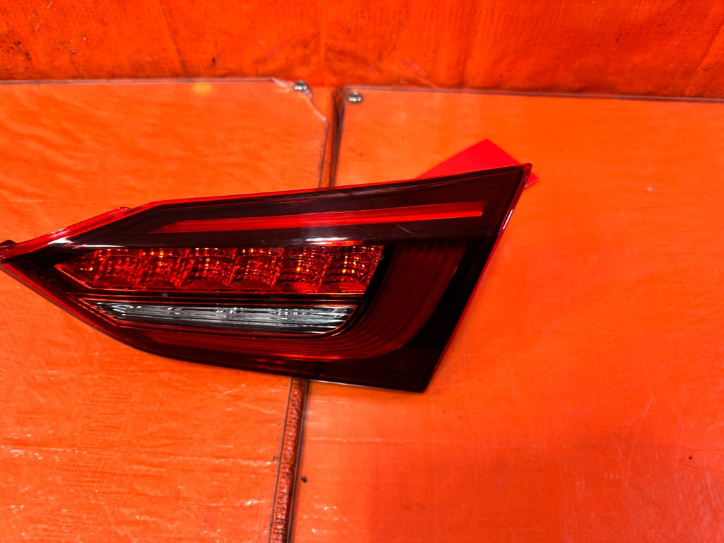 18 24 INFINITI Q50   RIGHT INNER LEFT TAIL LIGHT LAMP   OEM FACTORY #19Q3
