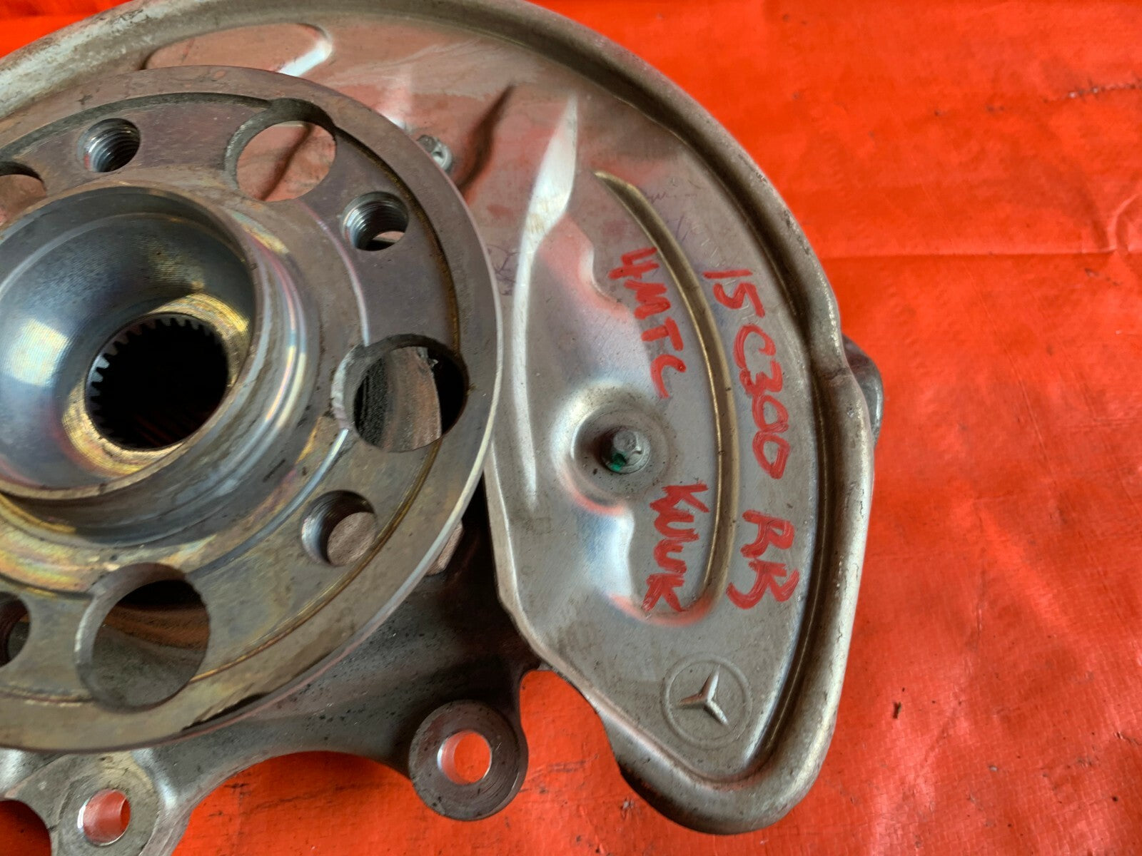 OEM 2015 MERCEDES BENZ C300 W205 4MATIC   PASSENGER RIGHT REAR SPINDLE KNUCKLE3