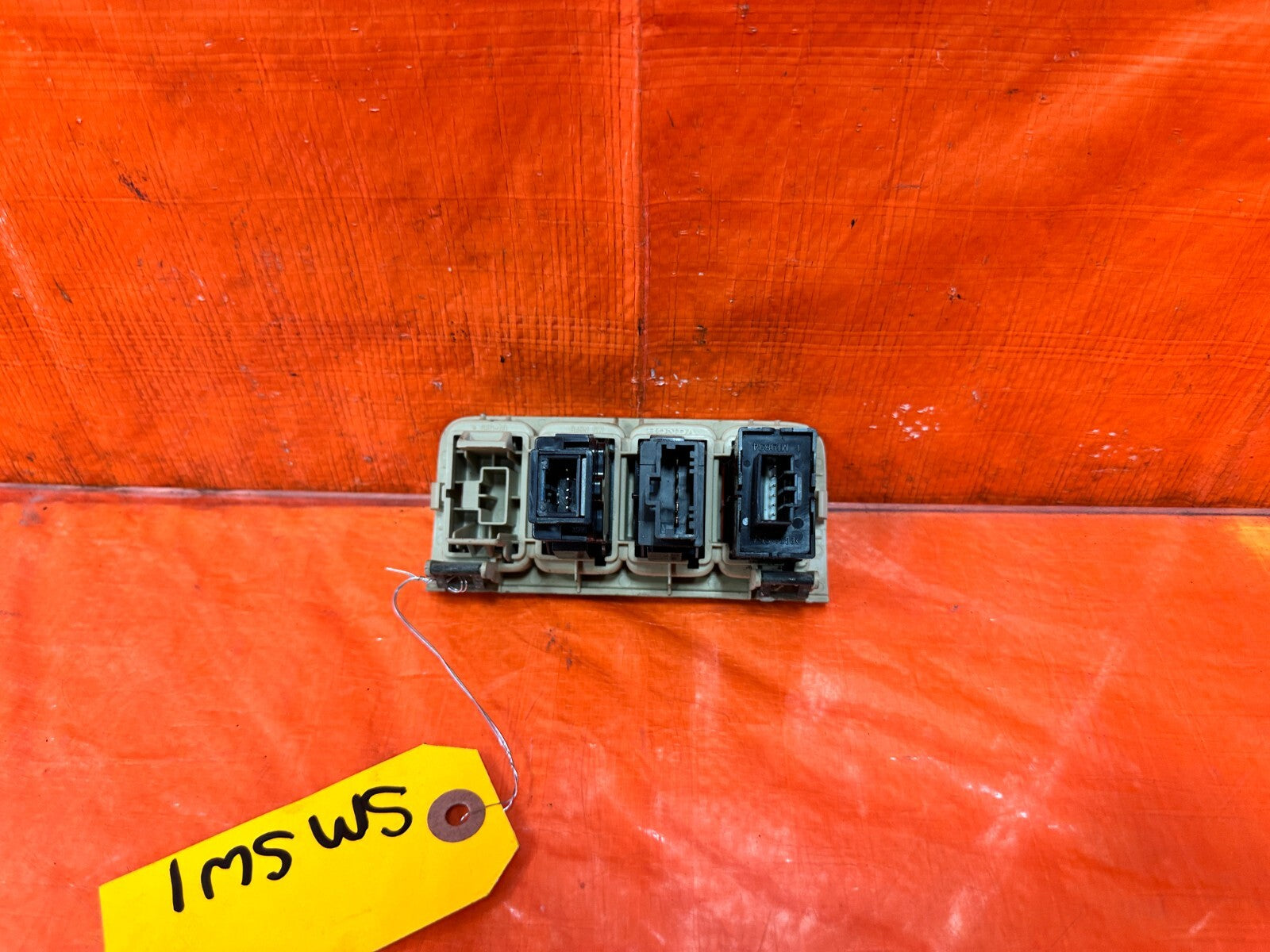 04 05 ACURA TSX   VEHICLE STABILITY ASSIST & SUNROOF SWITCH W/ BEZEL   OEM #2913