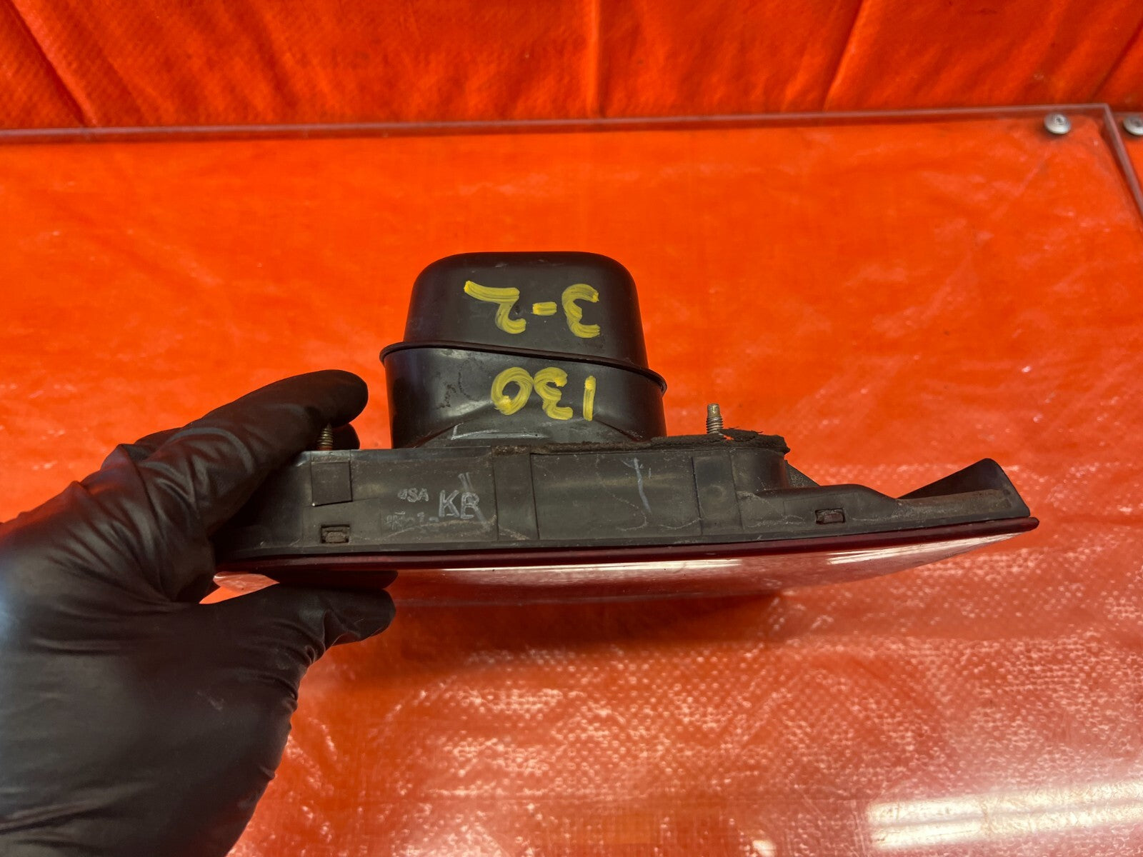 96 98 HONDA CIVIC   COUPE   PASSENGER RIGHT   INNER TAIL LIGHT LAMP   OEM #1307
