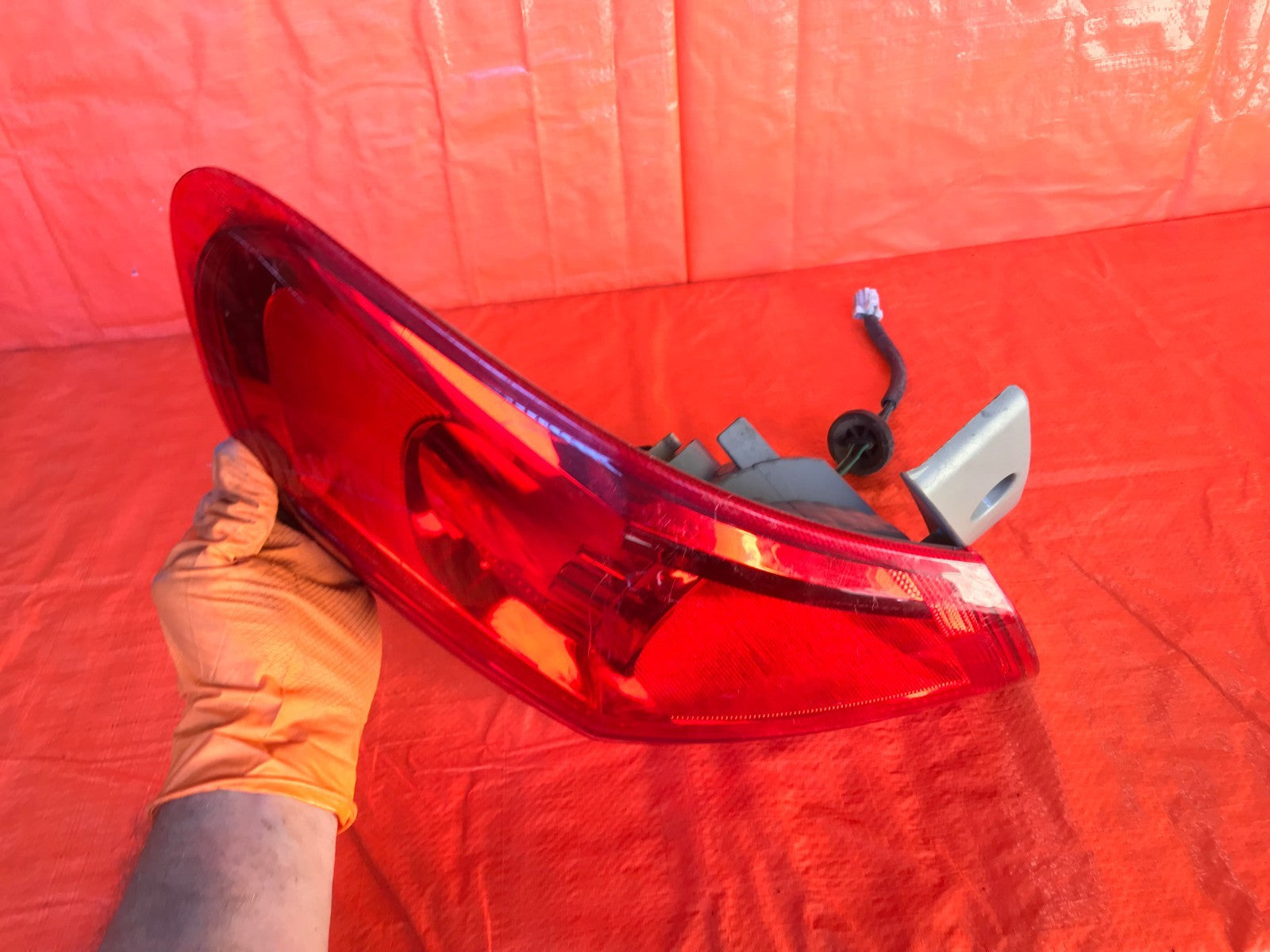 OEM 2010 2011 2012 NISSAN ROGUE DRIVER LEFT OUTER TAIL LIGHT LAMP L LH 10 11 126