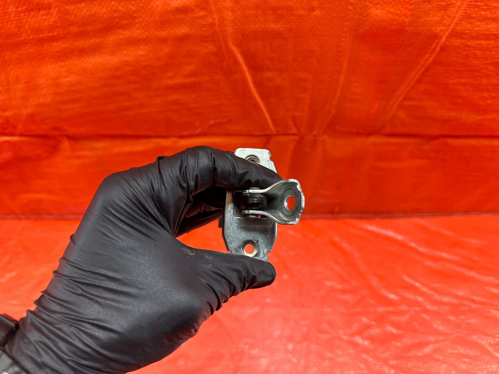 08 15 LANCER EVOLUTION X EVO 10   LEFT REAR DOOR CHECKER HINGE ARM STOPPER 2065