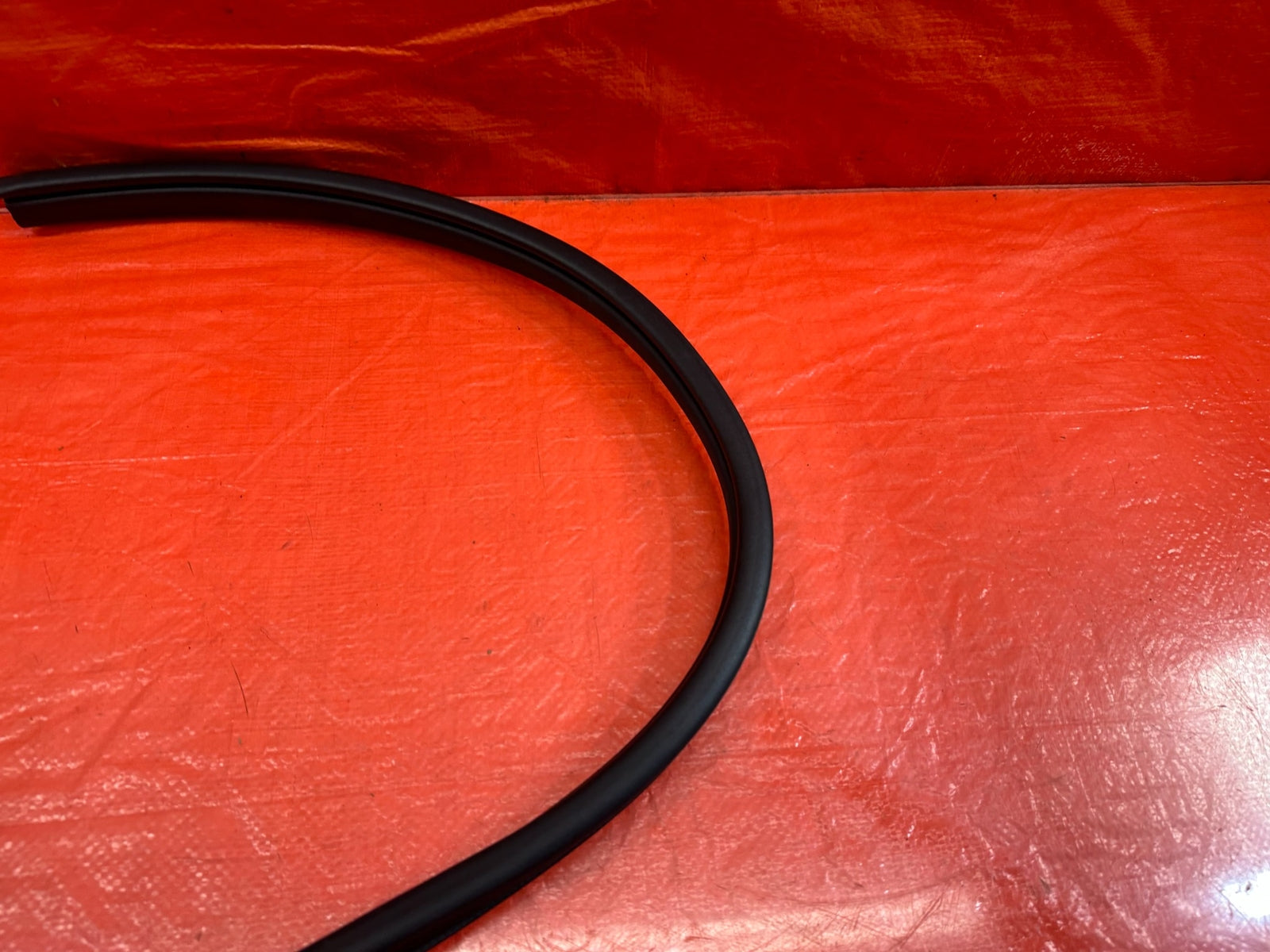 10 16 HYUNDAI GENESIS COUPE ON THE CHASSIS LEFT DOOR WEATHER STRIP SEAL OEM #2196