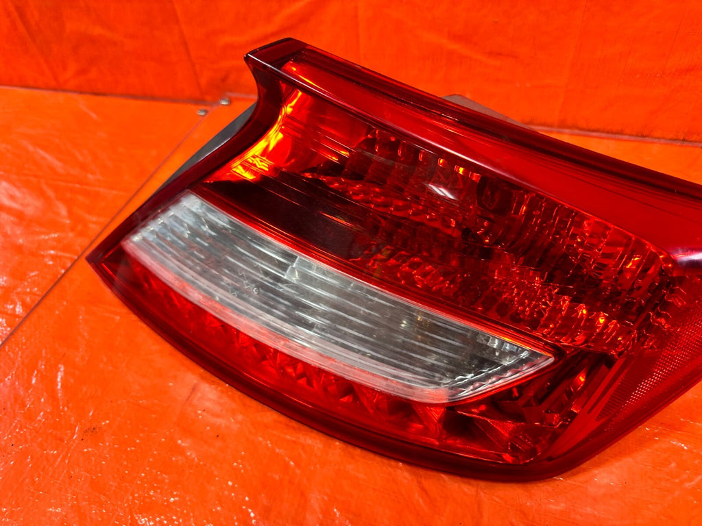 12 13 HONDA CIVIC SI 2D COUPE   PASSENGER RIGHT TAIL LIGHT TAIL LAMP OEM #2657