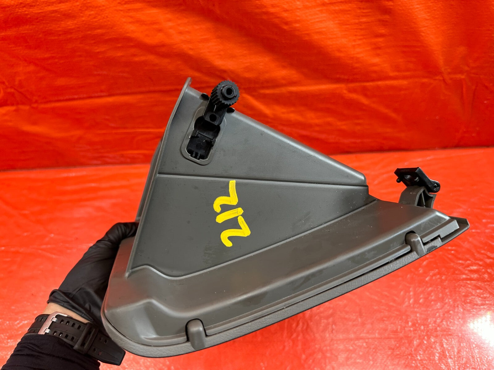 02 06 ACURA RSX   GLOVE BOX   TAN COLOR   NO LOCK INCLUDED   OEM FACTORY #2128
