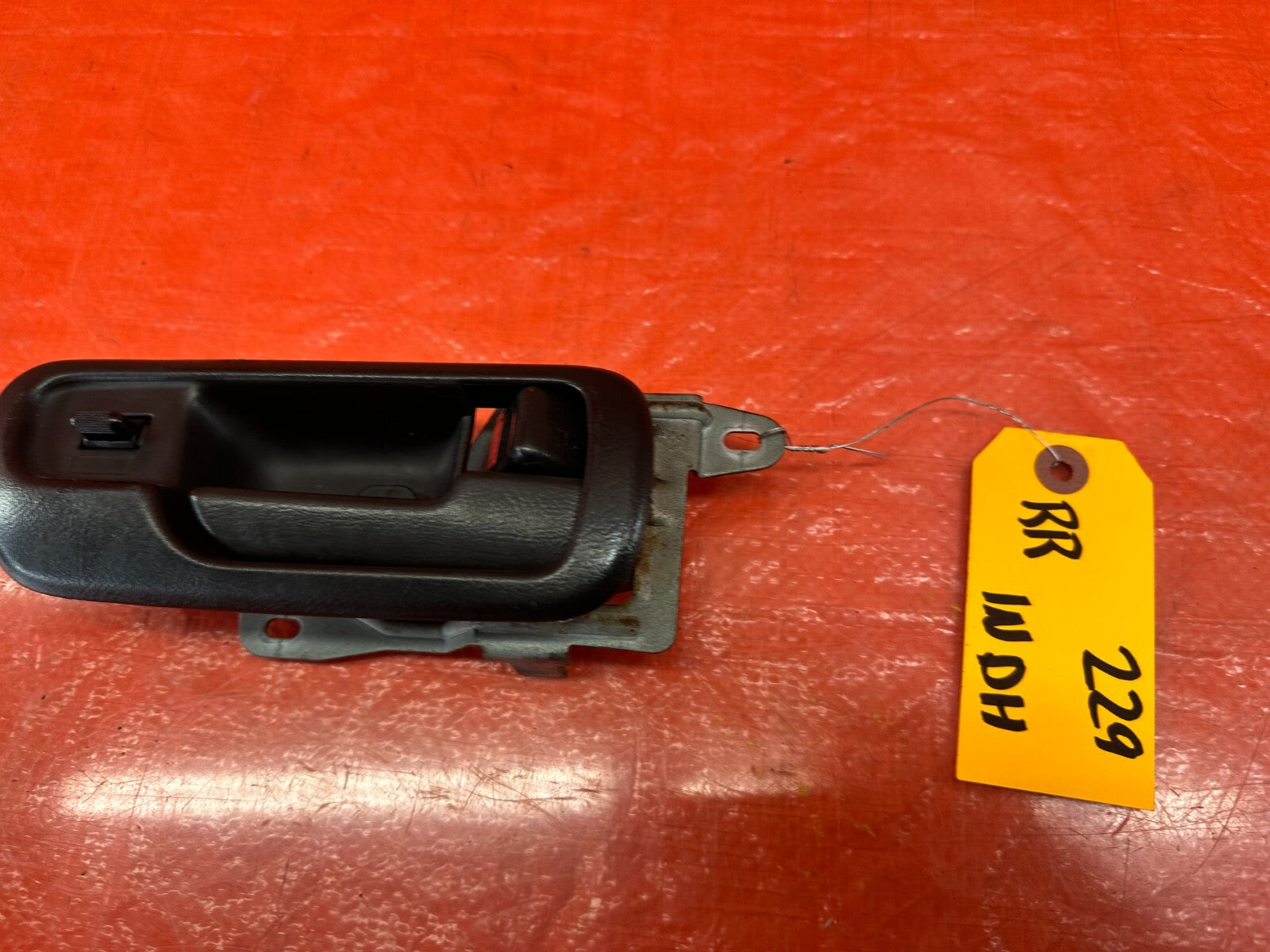 94 01 ACURA INTEGRA SEDAN RIGHT REAR INTERIOR DOOR HANDLE W/ TRIM BLACK OEM #2292