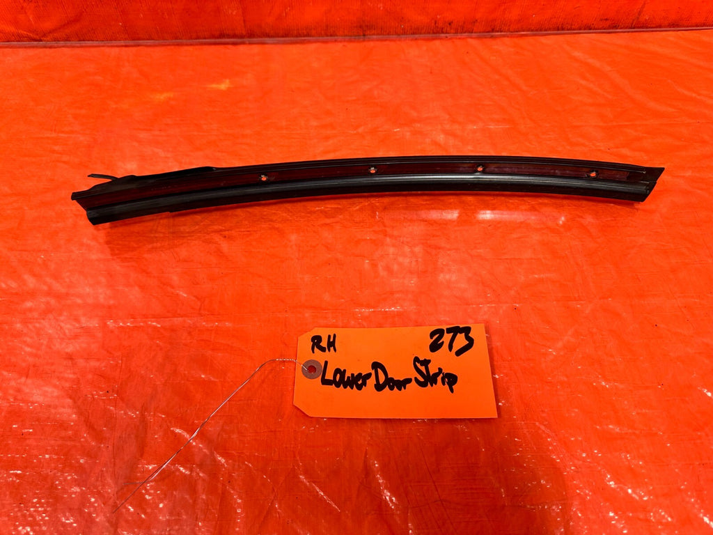 92 96 HONDA PRELUDE   RIGHT DOOR SASH TRIM MOLDING STRIP B PILLAR OEM 2730