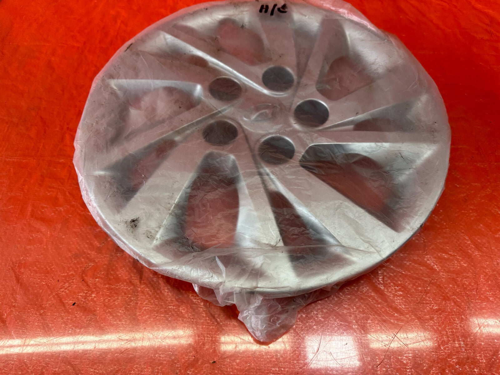 17 20 HYUNDAI ELANTRA NEW PLASTIC FACTORY HUB CAP WHEEL COVER TRIM 52960 F20004