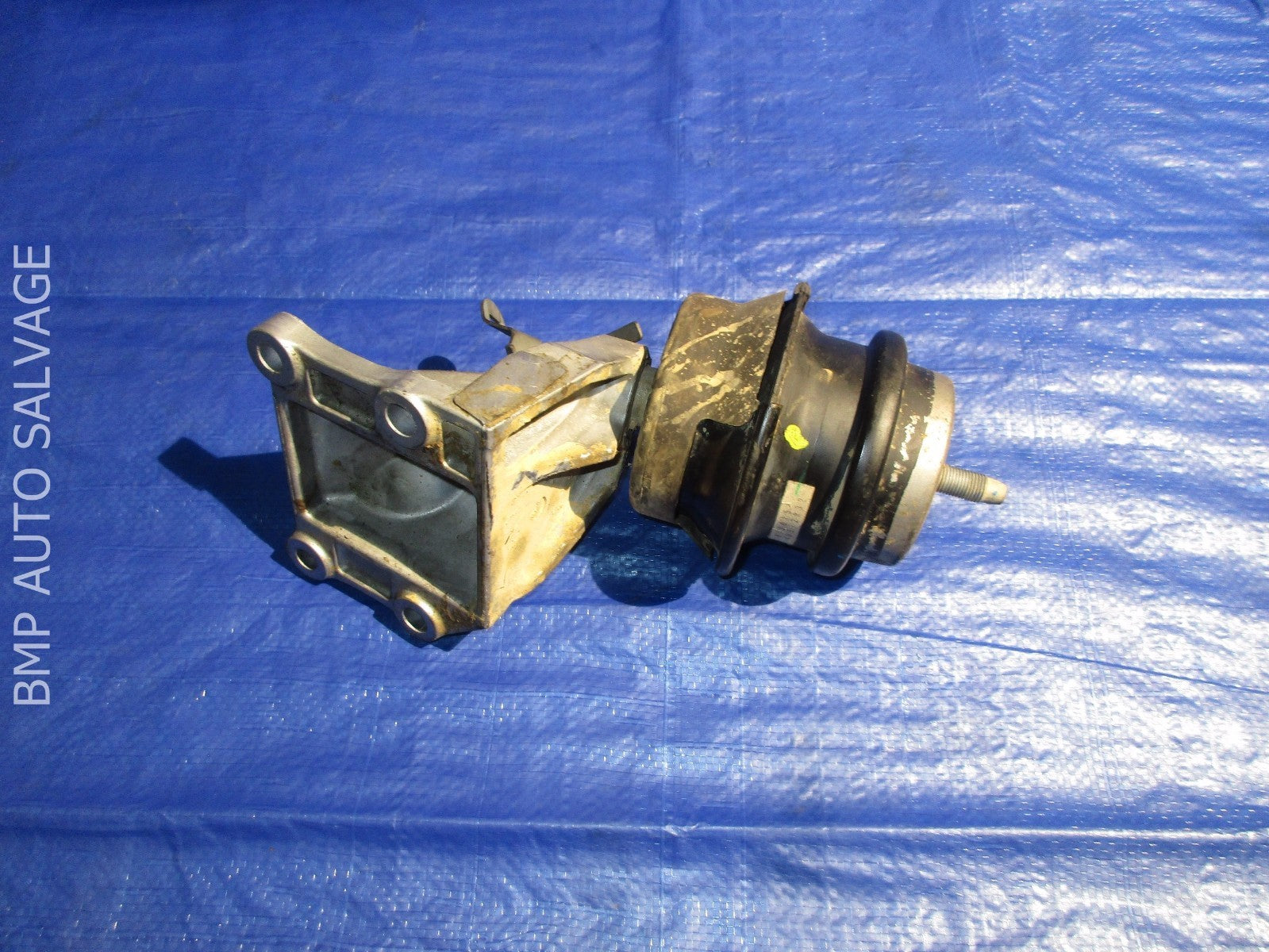 OEM 2008 G35 SEDAN RWD PASSENGER RIGHT ENGINE MOTOR MOUNT #11122