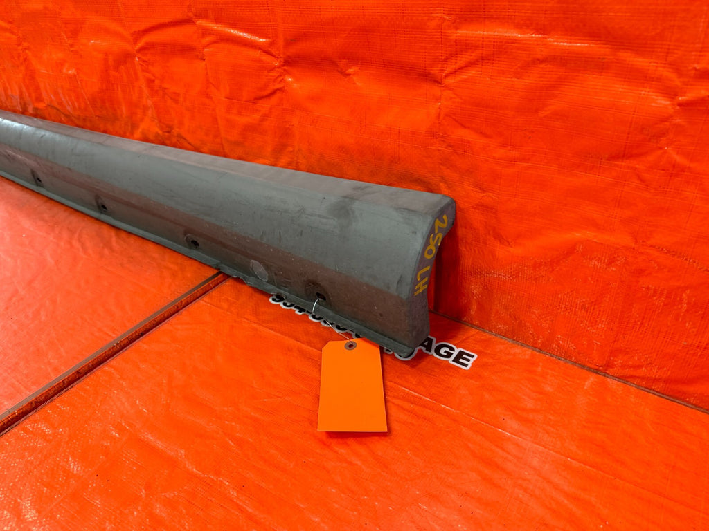 00 05 TOYOTA CELICA   SIDE SKIRT ROCKER MOLDING TRIM LEFT SIDE NON TRD   OEM 2506