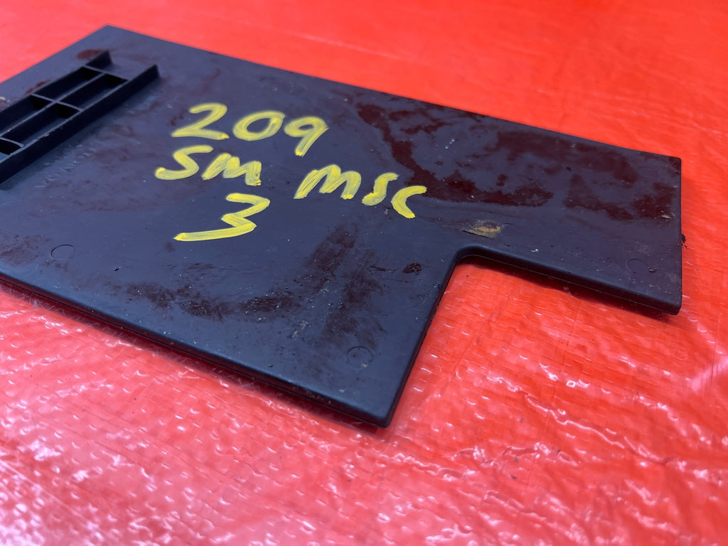 04 08 ACURA TSX   ARM REST / CENTER CONSOLE PLASTIC LINING INSERT PAD   OEM #2099