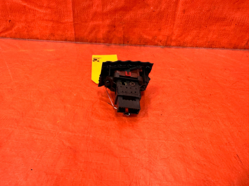 04 05 ACURA TSX   EMERGENCY HAZARD SWITCH BUTTON   OEM FACTORY #2915
