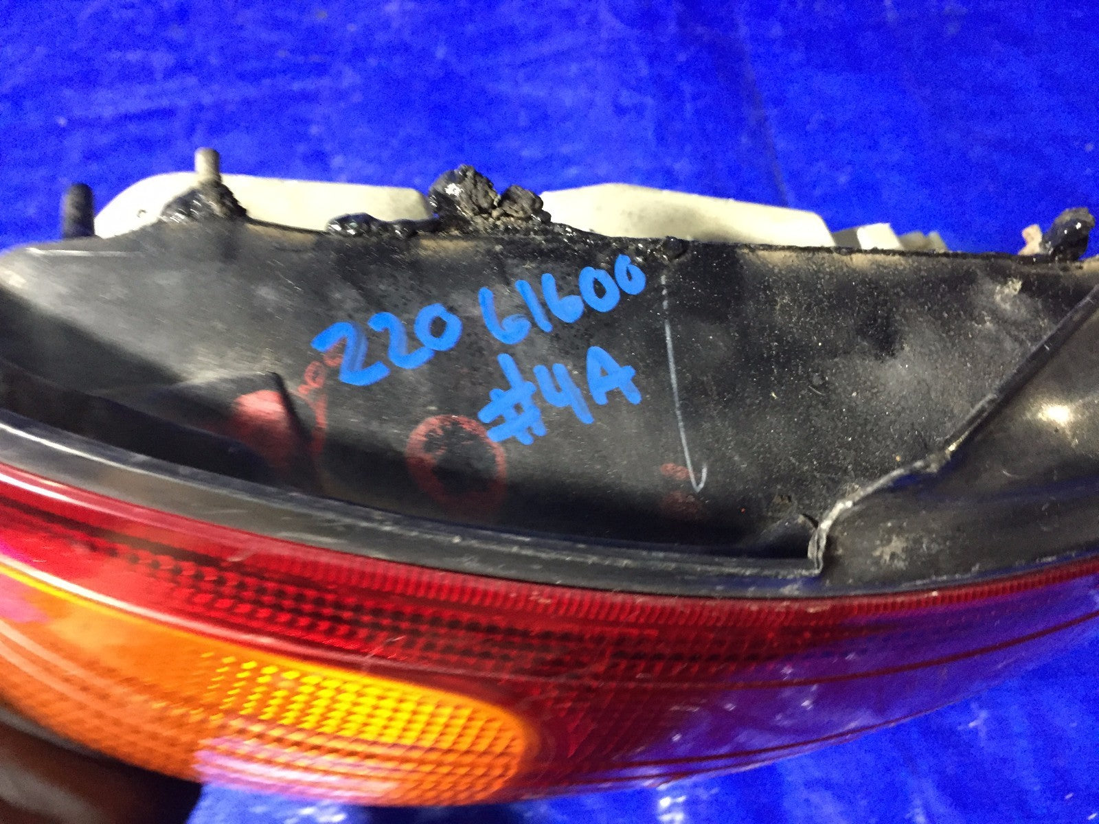 OEM 1992 1993 1994 1995 MAZDA PROTEGE DRIVER LEFT TAIL LIGHT PART # 220 616005