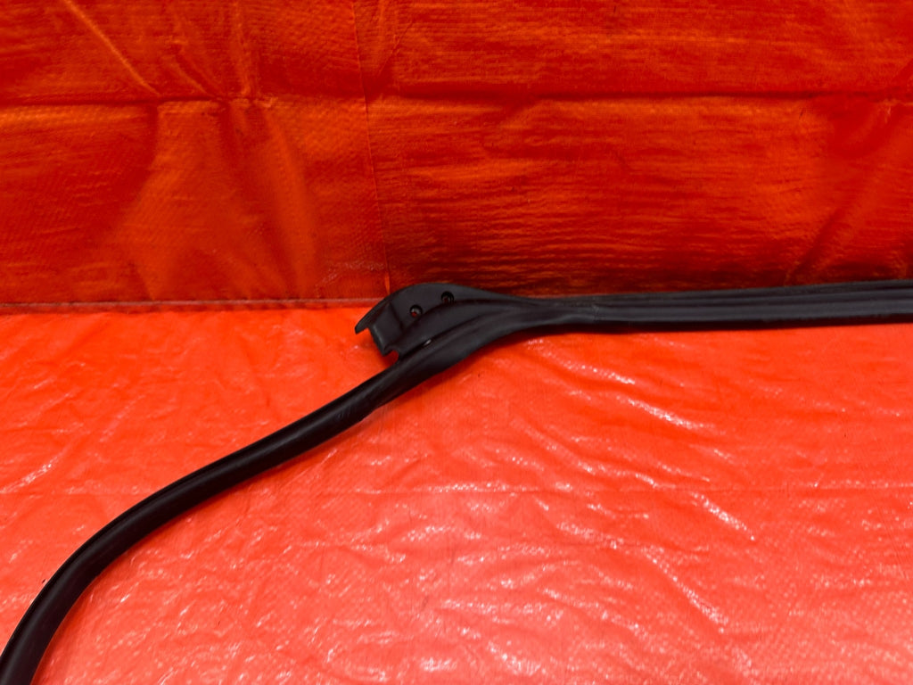 04 08 ACURA TSX   DRIVER LEFT REAR DOOR WEATHER STRIP TRIM SEAL GASKET OEM 19613