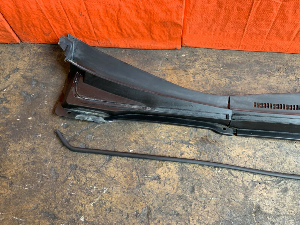 OEM 2004 04 ACURA RSX TYPE S   WINDSHIELD WIPER COWL TRIM SHROUD PLASTIC7