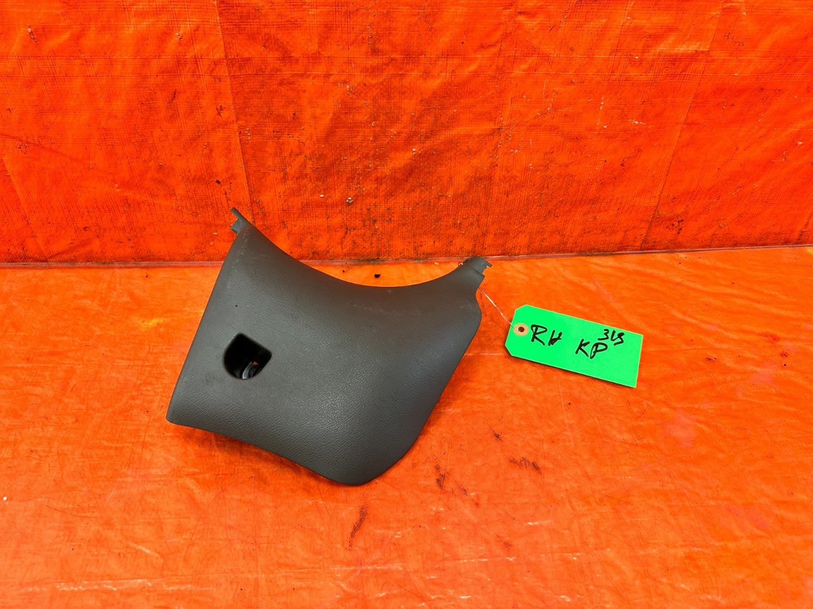 02 06 ACURA RSX   KICK PANEL   PASSENGER RIGHT SIDE   TAN IN COLOR   OEM #3150