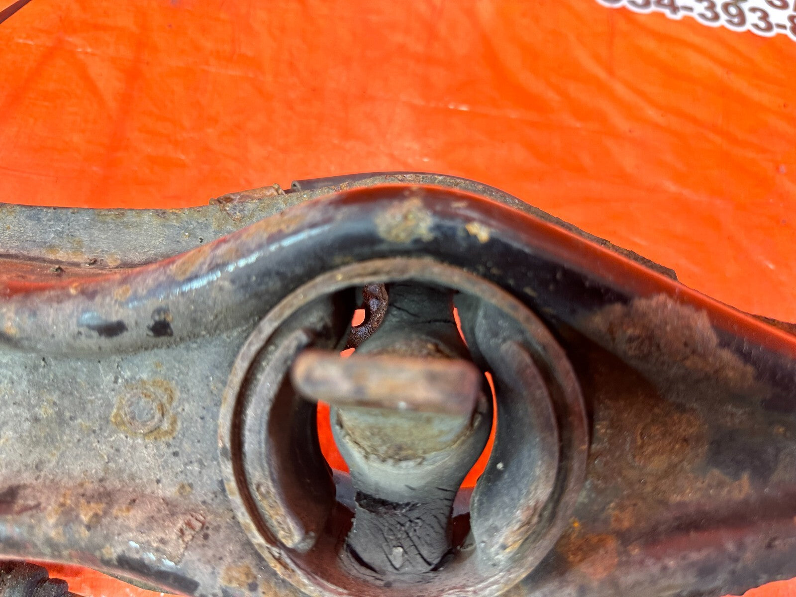 94 01 ACURA INTEGRA   PASSENGER RIGHT REAR TRAILING ARM WITH CALIPER ROTOR CABLE11