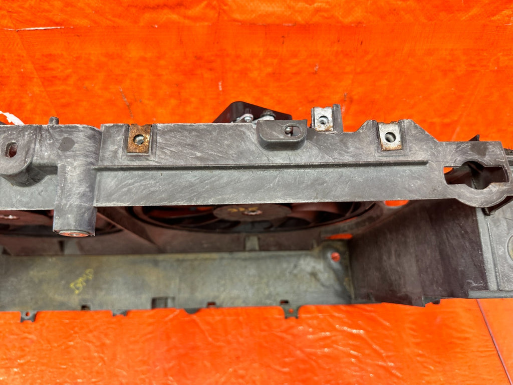 08 15 INFINITI G37 & Q60   2D COUPE   RADIATOR SUPPORT W/ COOLING FANS OEM #3288