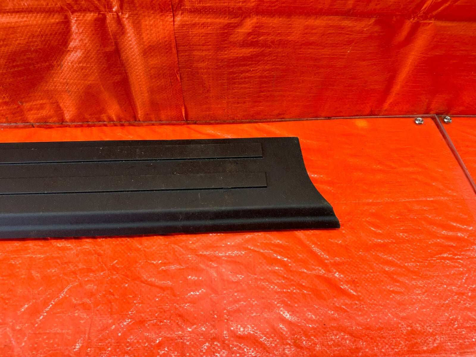 15 20 FORD F 150   PASSENGER RIGHT SIDE REAR BED RAIL CAP FL34 8429140 ADW   OEM1