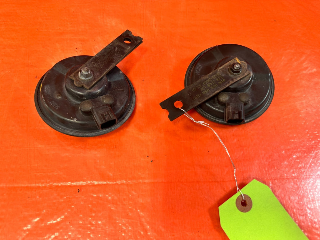 13 16 HYUNDAI GENESIS COUPE   HORN SET / HIGH AND LOW NOTE HORNS   OEM #2994