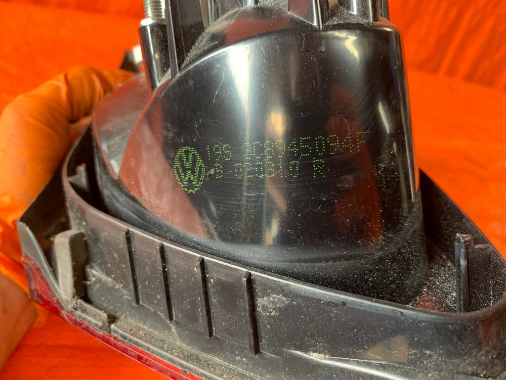 OEM 2010 2011 2012 VOLKSWAGEN CC   TAIL LIGHT LAMP   PASSENGER RIGHT INNER7