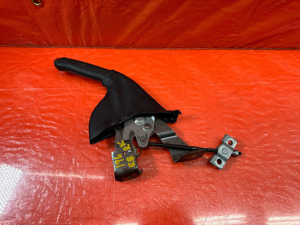 04 08 ACURA TSX   EMERGENCY / PARKING BRAKE HANDLE GRIP LEVER   OEM #19611