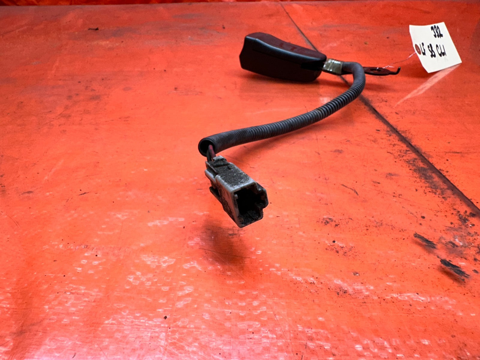92 96 HONDA PRELUDE LEFT DRIVER SEAT BELT BUCKLE CLIP OEM #3326