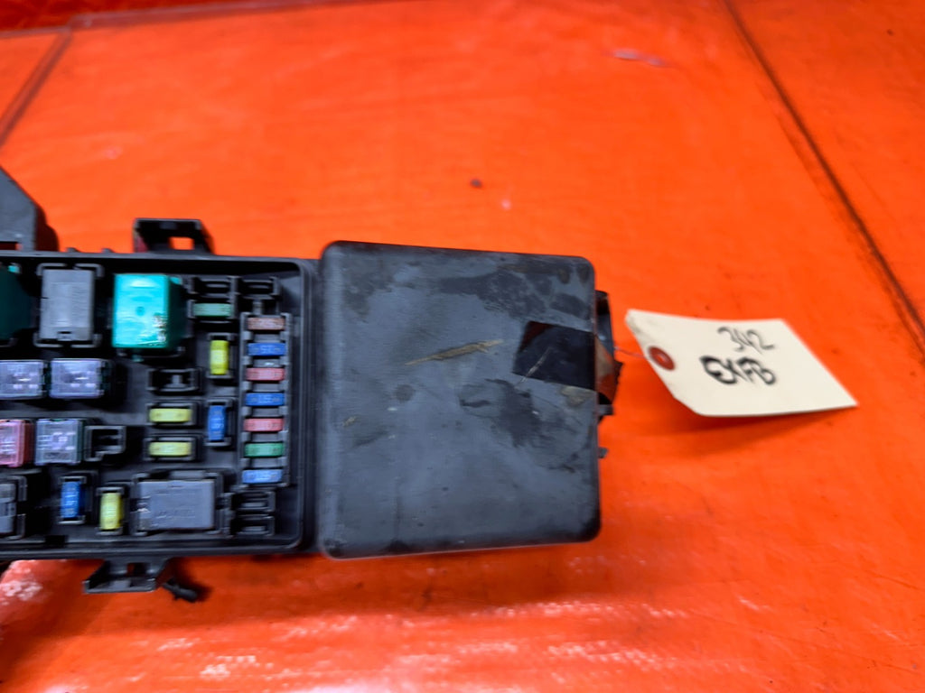 04-05 ACURA TSX 4D 2.4L K24A2 UNDERHOOD ENGINE BAY FUSE RELAY BOX ASSY OEM #3425