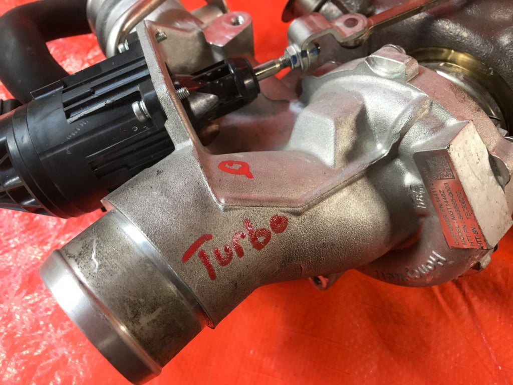 OEM 2017 17 INFINITI Q60 AWD 3.0L TT   VR30DDTT DRIVER LEFT TURBO ASSEMBLY L LH6