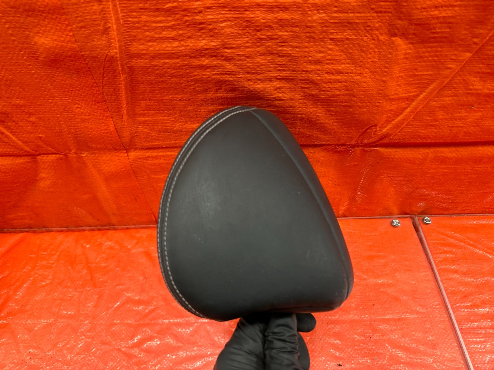 08 15 INFINITI G37 & Q60 2D COUPE   LEFT OR RIGHT FRONT SEAT   HEAD REST OEM 2078