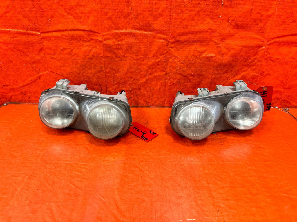 94 97 ACURA INTEGRA HEADLIGHTS HEADLAMPS   LEFT AND RIGHT HEADLIGHT SET OEM 3090
