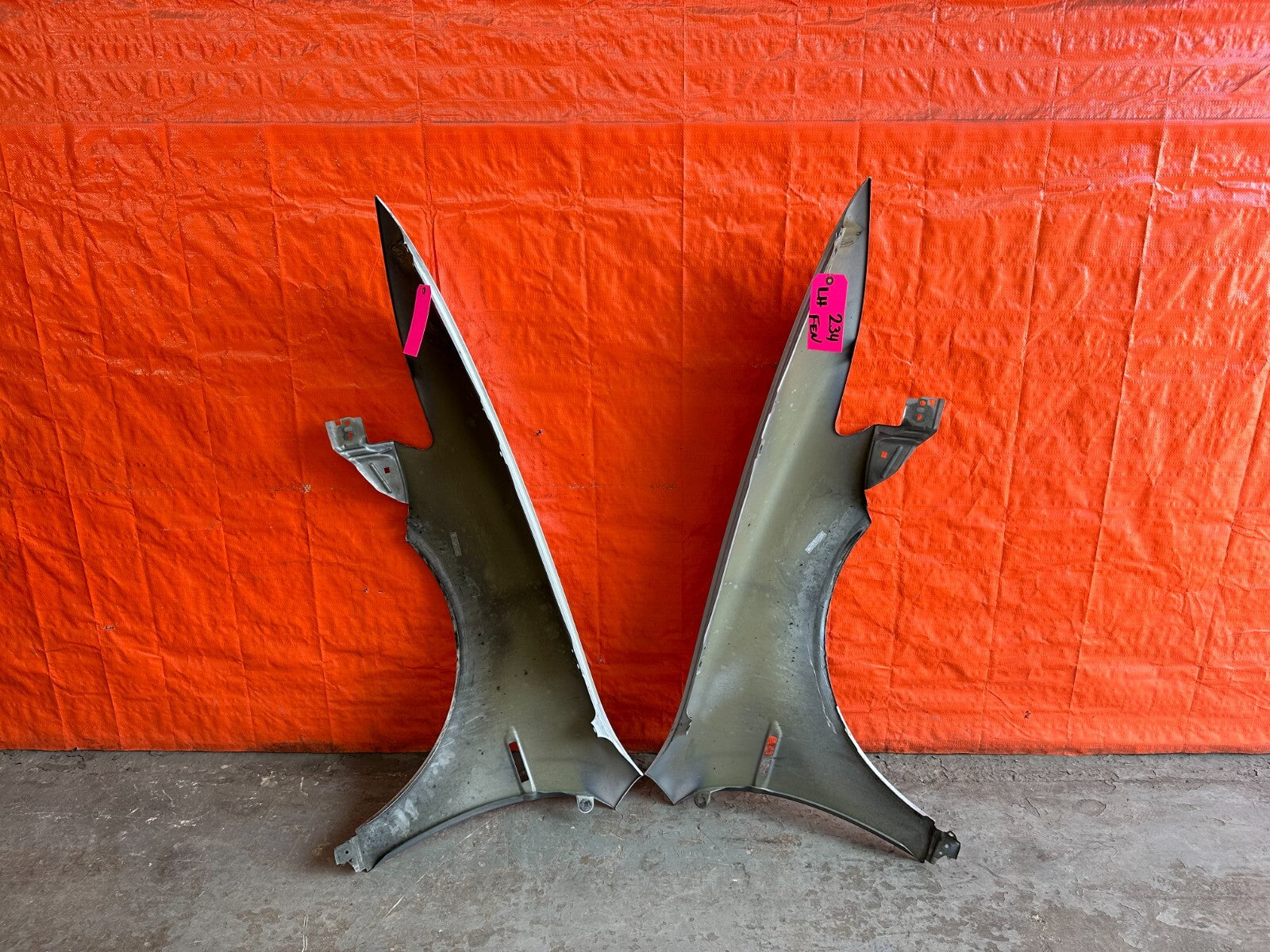 04 08 ACURA TL   LEFT AND RIGHT FENDERS   ROLLED   MIAMI LOCAL PICK UP ONLY! OEM19