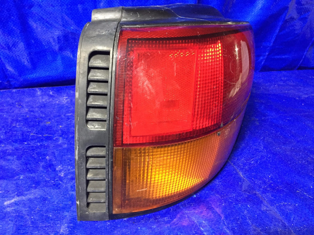 OEM 1990 1991 1992 ISUZU IMPULSE DRIVER LEFT TAIL LIGHT L LH1