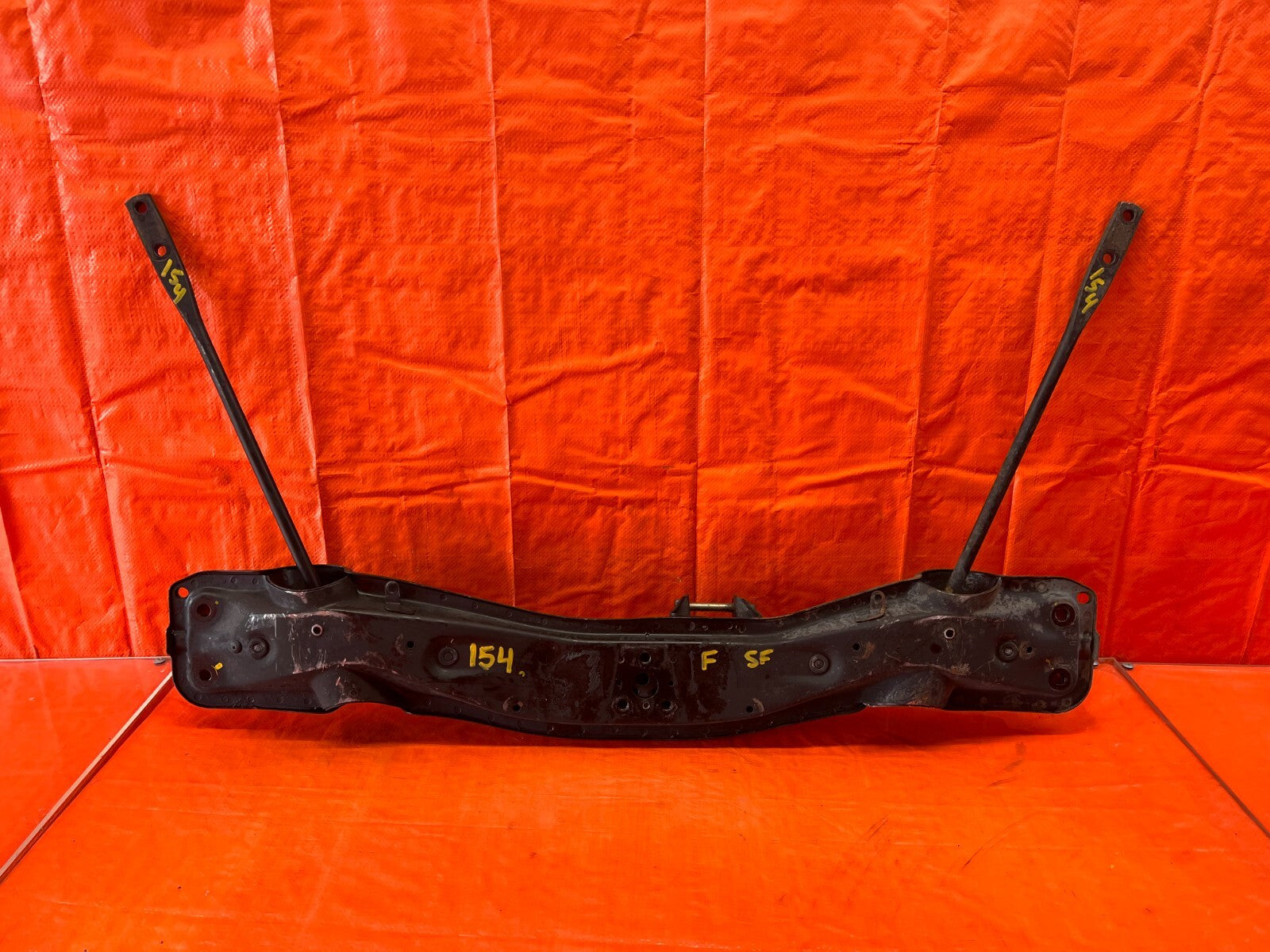 90 91 ACURA INTEGRA   FRONT SUB FRAME   FRONT RADIATOR SUPPORT PORTION OEM #1540