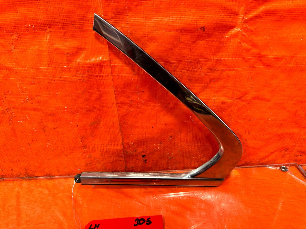 09-14 ACURA TSX - DRIVER LEFT REAR VENT GLASS TRIM SURROND - OEM FACTORY #3051
