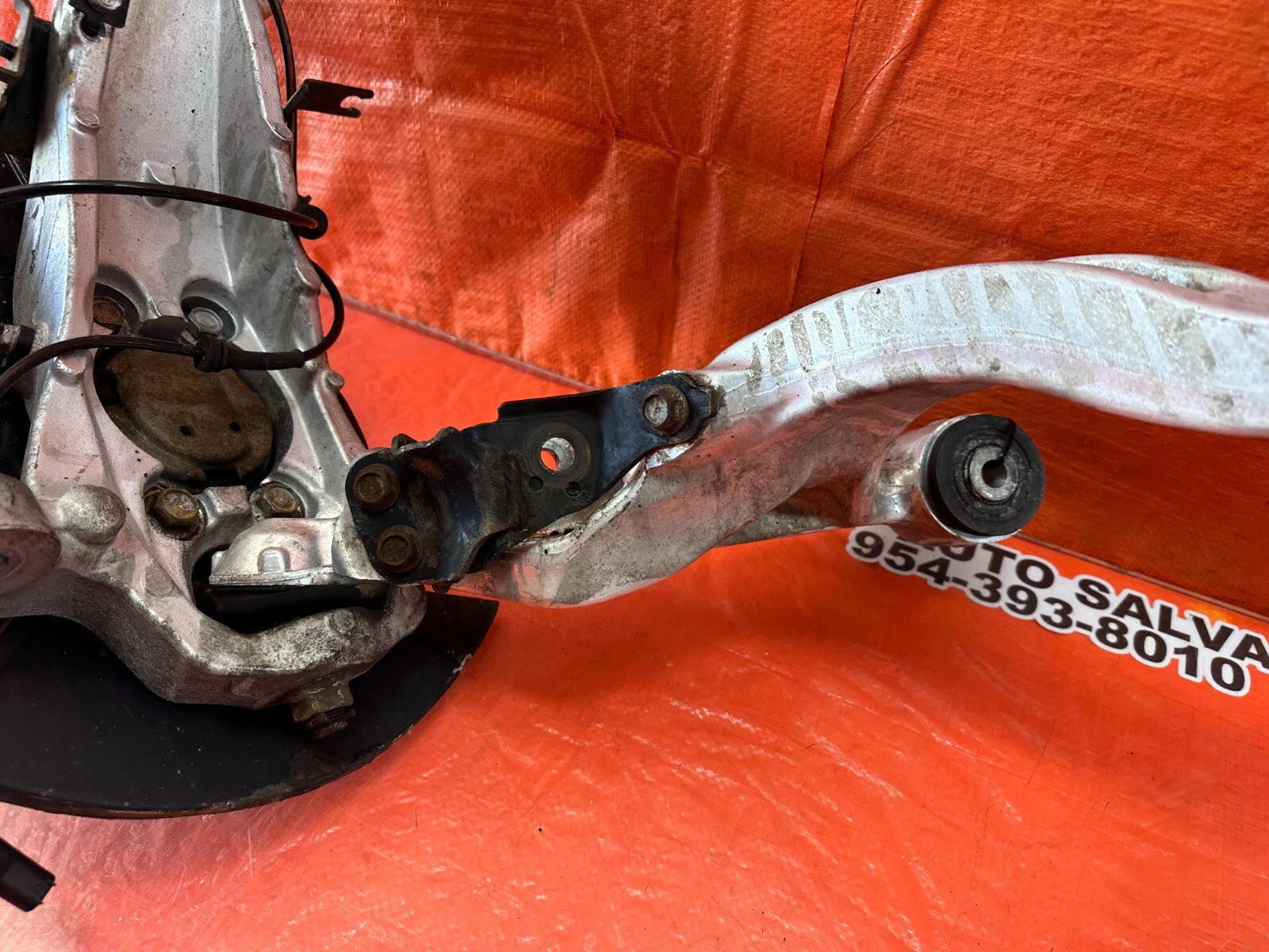 08 15 INFINITI G37 COUPE S RWD LEFT FRONT SPINDLE W/ LOWER CONTROL ARM OEM #24515
