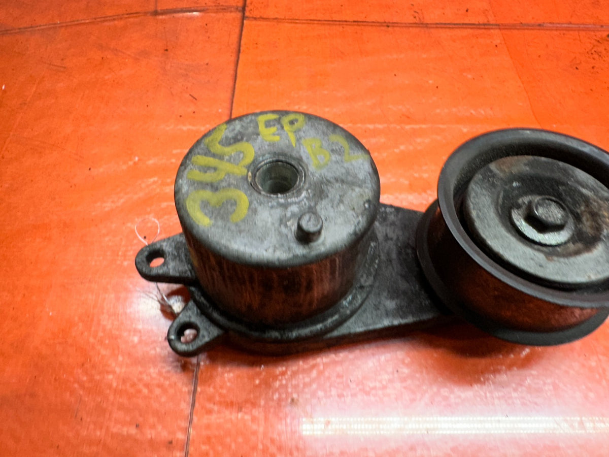14-15 INFINITI Q50 3.7L AWD VQ37VHR DRIVE BELT TENSIONER IDLER PULLEY BRACKET #37
