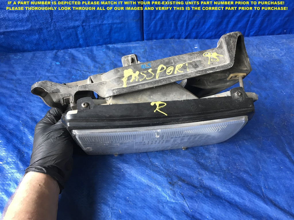 OEM 1995 95 HONDA PASSPORT PASSENGER RIGHT HEADLIGHT R RH4