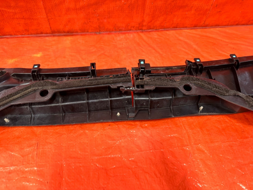 14 20 INFINITI Q50 Q60   WINDSHIELD WIPER COWL TRIM PLASTIC   OEM FACTORY #28910