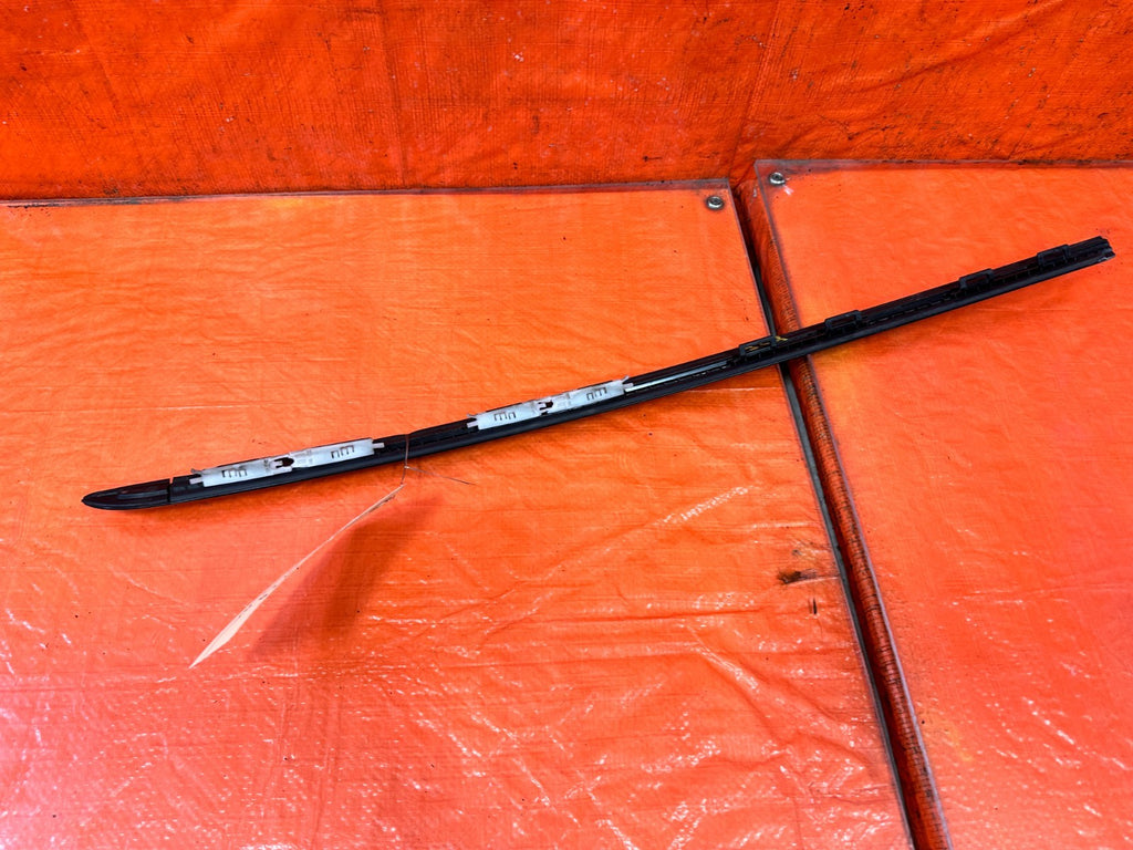 18 22 HONDA ACCORD   DRIVER LEFT EXTERIOR WINDSHIELD TRIM PLASTIC   OEM #32410