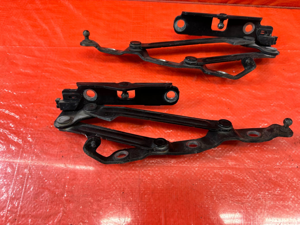 07 13 INFINITI G35 G37 SEDAN   LEFT AND RIGHT TRUNK HINGES   OEM FACTORY #1927