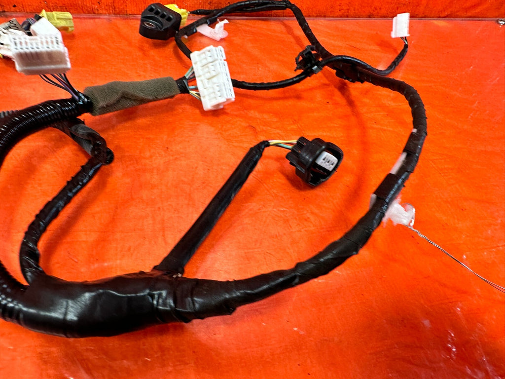 13 14 SCION FRS   DRIVER LEFT DOOR HARNESS NON SMART KEY ONLY   OEM #2936