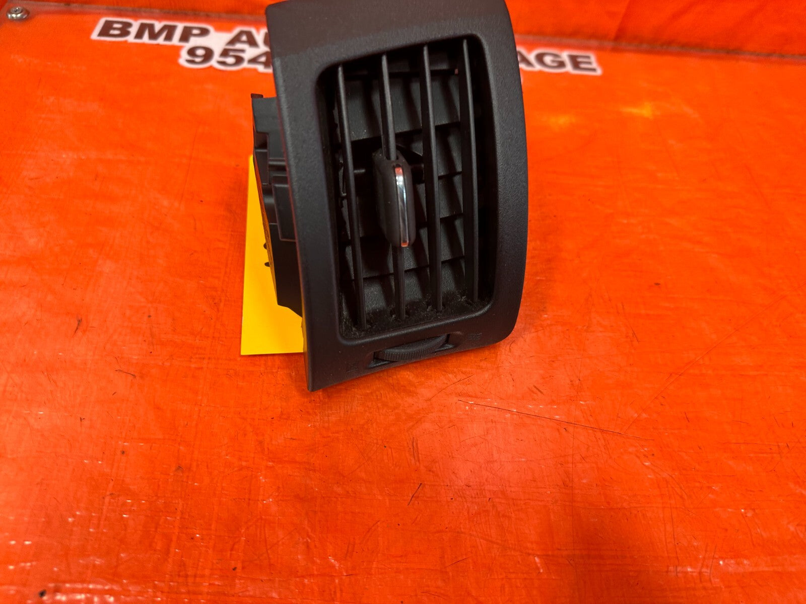 08 13 INFINITI G37 COUPE 2D DRIVER LEFT AC AIR CONDITIONING VENT L LH   OEM #2484